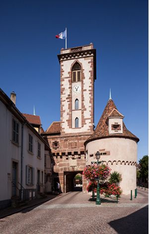 Tour carrée - Photo CH WAAG